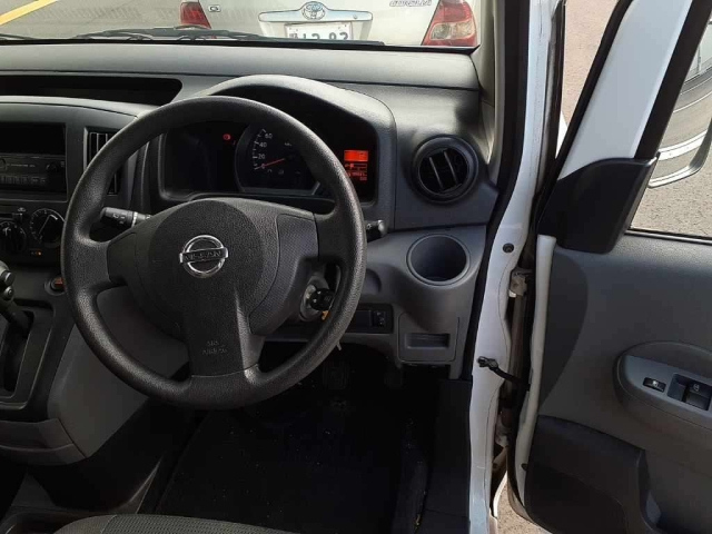 NISSAN NV200 2015