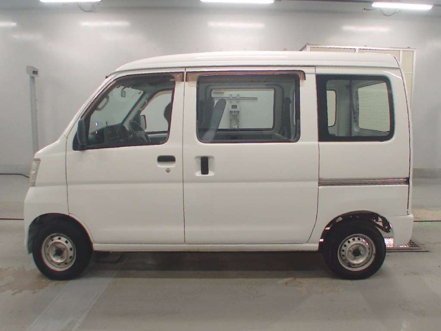 DAIHATSU HIJET VAN 2017
