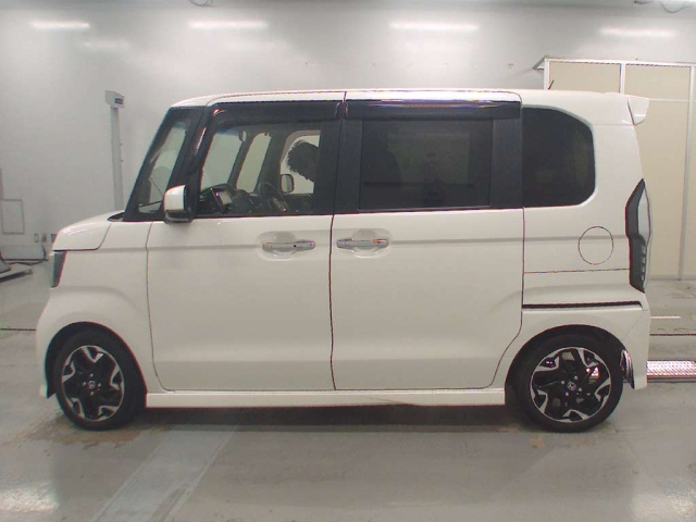 HONDA N BOX 2017