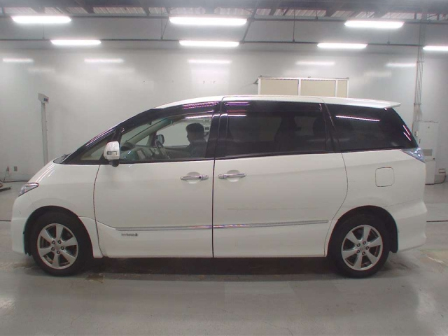 TOYOTA ESTIMA HYBRID 2009