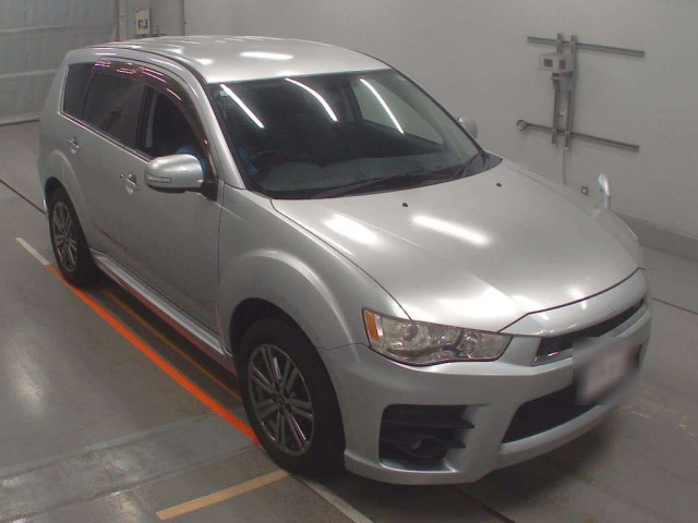 MITSUBISHI OUTLANDER 2011