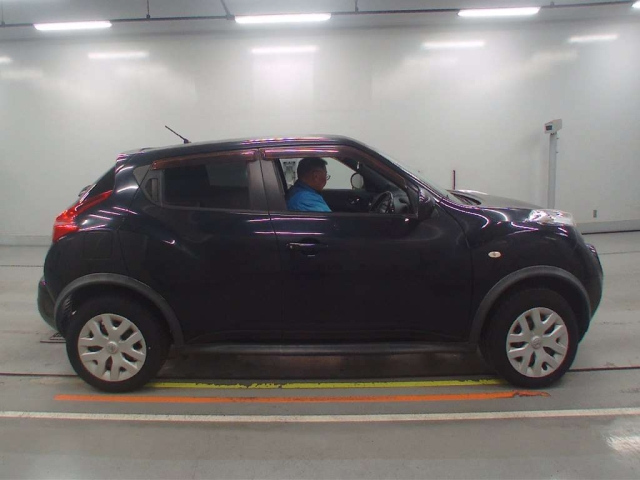 NISSAN JUKE 2010
