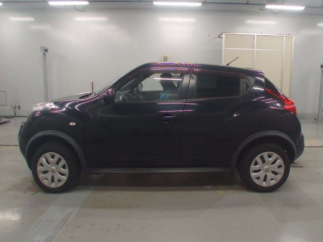 NISSAN JUKE 2010