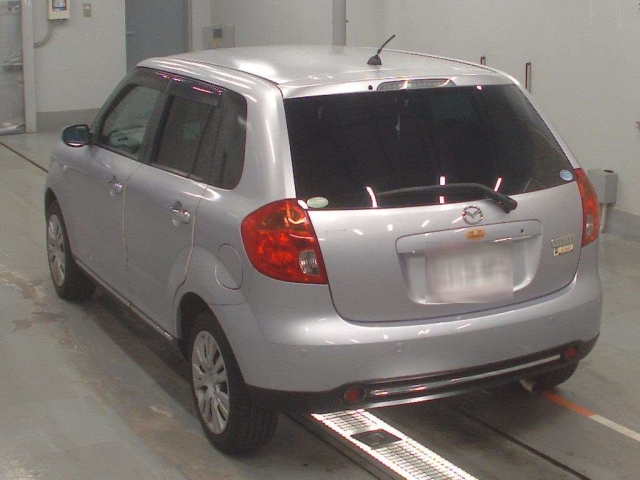 MAZDA VERISA 2011