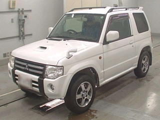 MITSUBISHI PAJERO MINI 2010