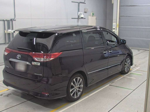 TOYOTA ESTIMA 2010