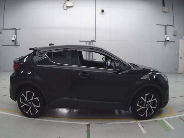 TOYOTA C-HR 2023