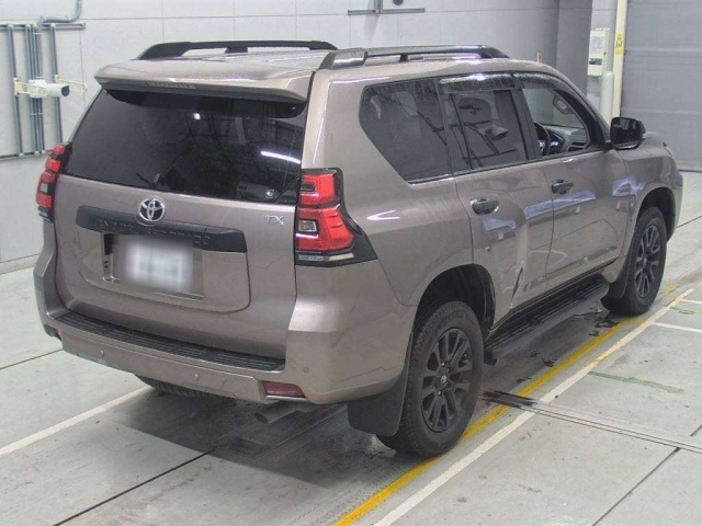 TOYOTA LAND CRUISER PRADO 2023