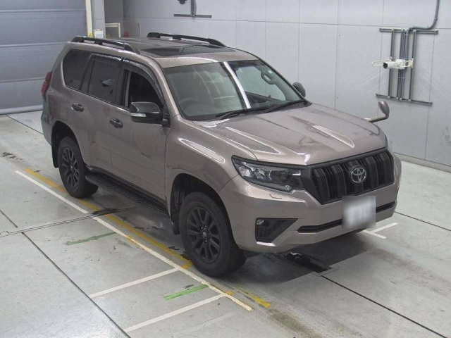 TOYOTA LAND CRUISER PRADO 2023