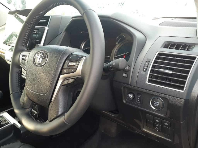 TOYOTA LAND CRUISER PRADO 2023