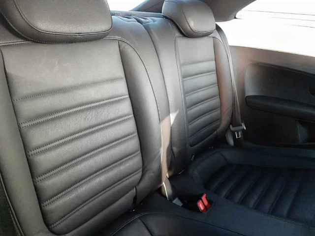 VOLKSWAGEN THE BEETLE 2013