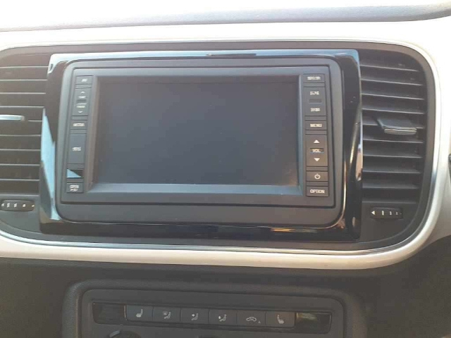 VOLKSWAGEN THE BEETLE 2013