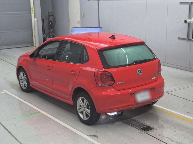 VOLKSWAGEN POLO 2014