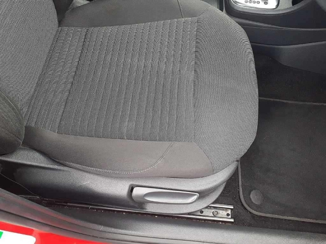 VOLKSWAGEN POLO 2014