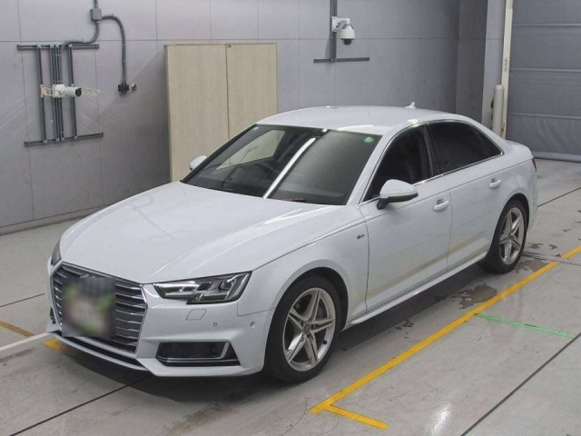 AUDI A4 2018