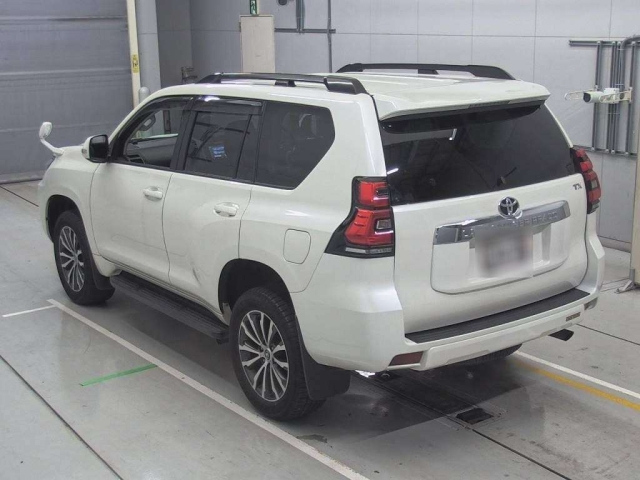 TOYOTA LAND CRUISER PRADO 2021