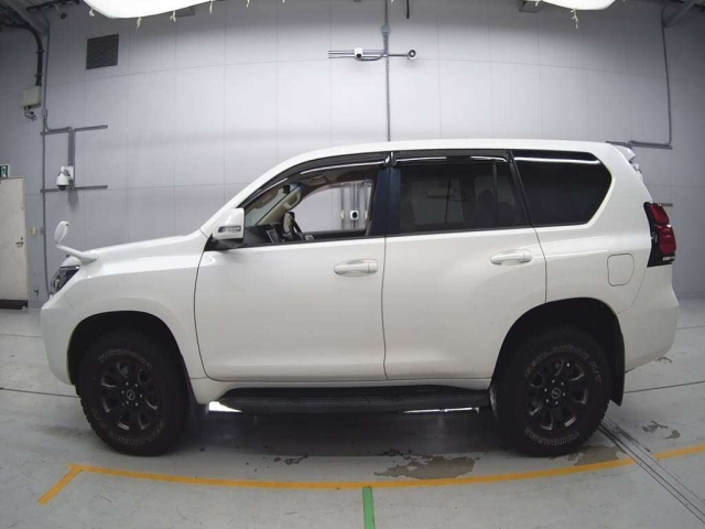 TOYOTA LAND CRUISER PRADO 2018