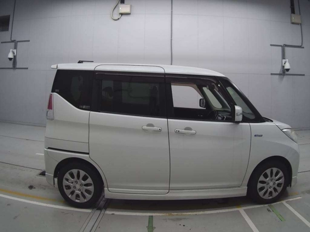 MITSUBISHI DELICA D2 2018