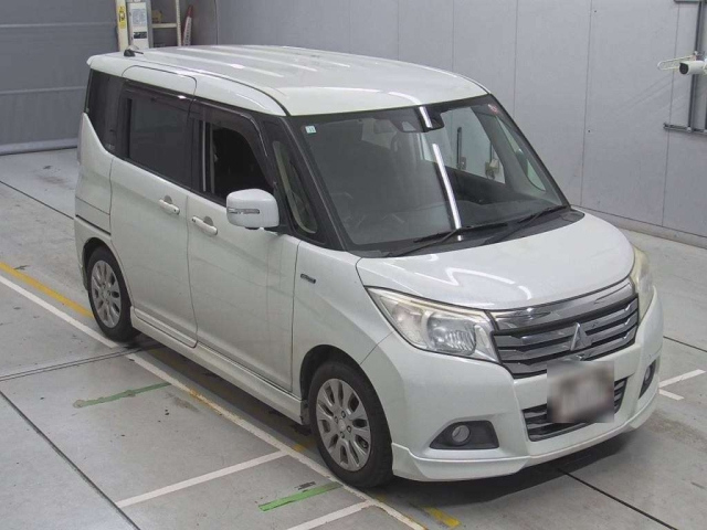 MITSUBISHI DELICA D2 2018