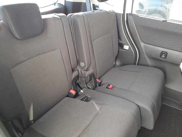 MITSUBISHI DELICA D2 2018