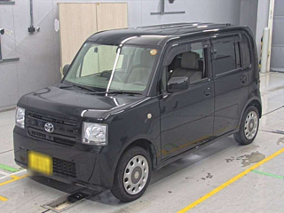 TOYOTA PIXIS SPACE 2014