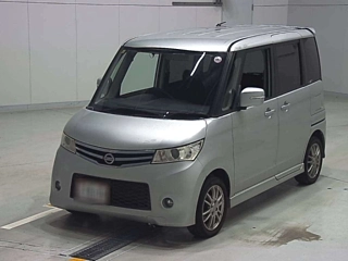 NISSAN ROOX 2010