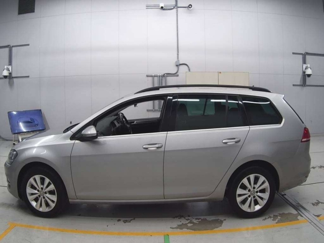 VOLKSWAGEN GOLF VARIANT 2016