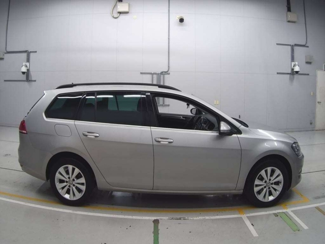 VOLKSWAGEN GOLF VARIANT 2016