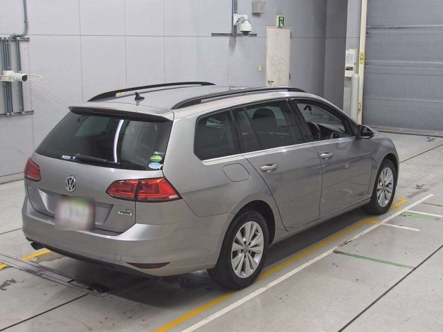 VOLKSWAGEN GOLF VARIANT 2016