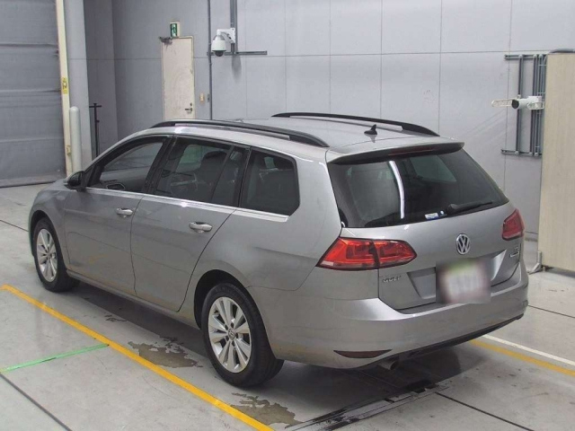 VOLKSWAGEN GOLF VARIANT 2016