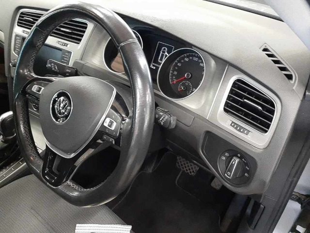 VOLKSWAGEN GOLF VARIANT 2016