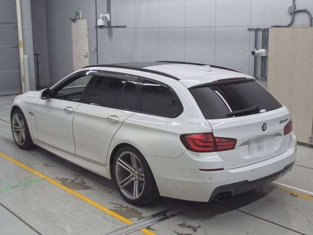 BMW 5 SERIES 2012