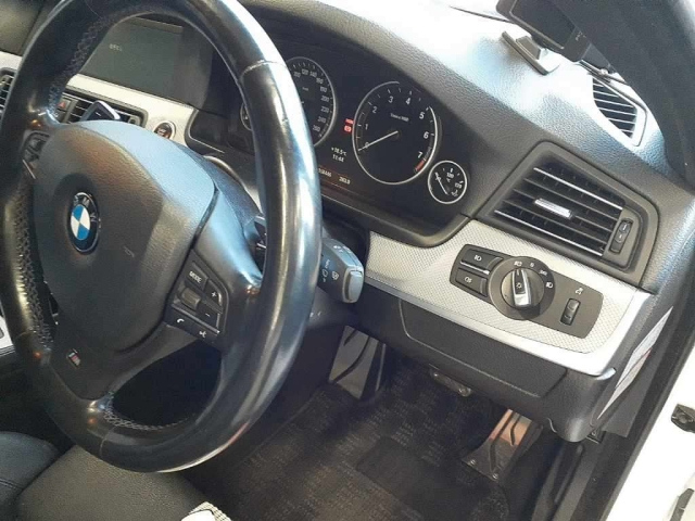 BMW 5 SERIES 2012