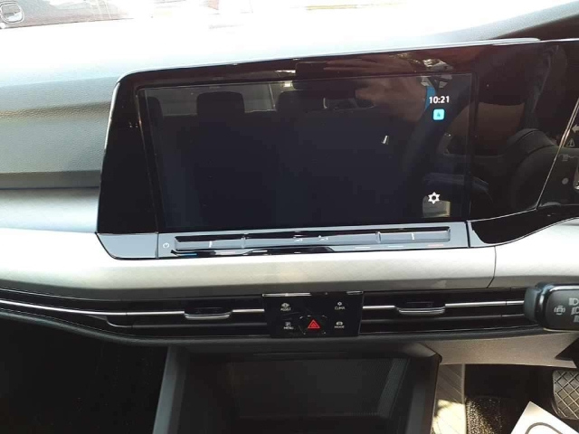 VOLKSWAGEN GOLF 2024