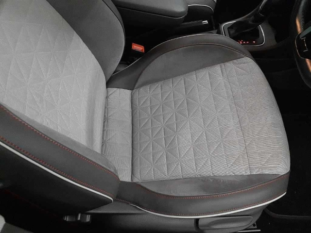 VOLKSWAGEN POLO 2016