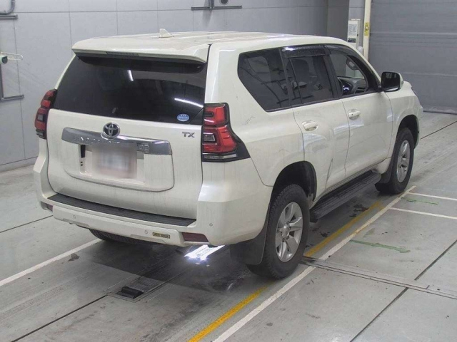 TOYOTA LAND CRUISER PRADO 2018