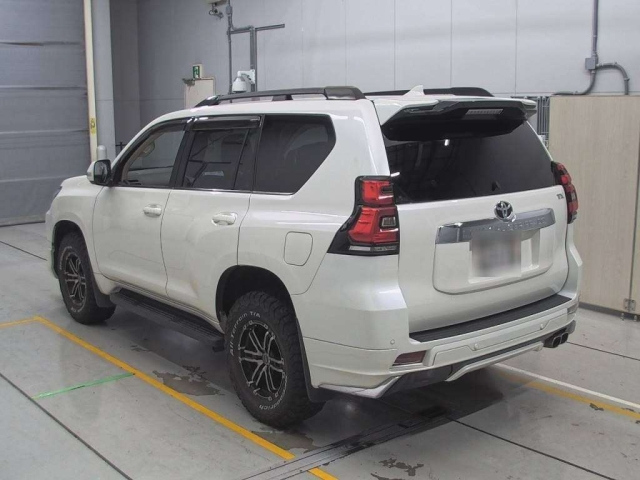 TOYOTA LAND CRUISER PRADO 2022