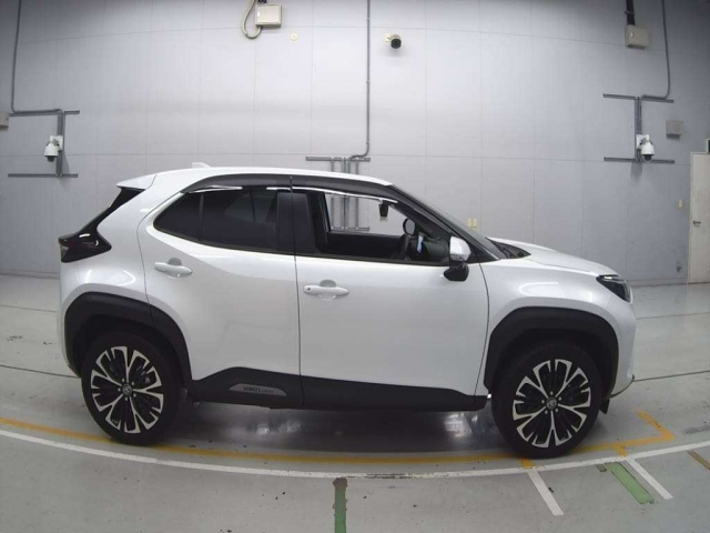 TOYOTA YARIS CROSS 2025