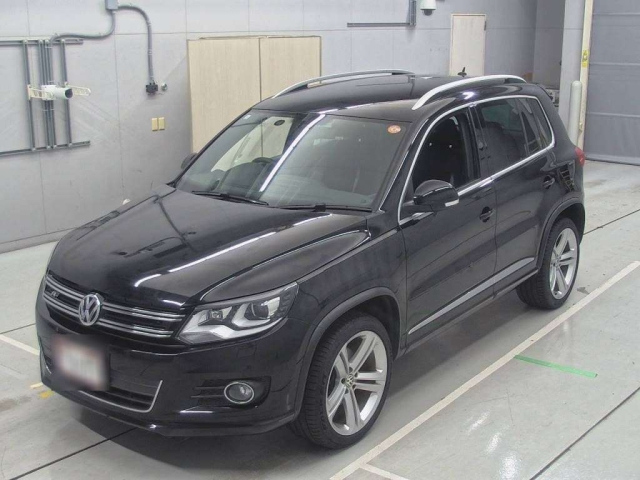 VOLKSWAGEN TIGUAN 2013