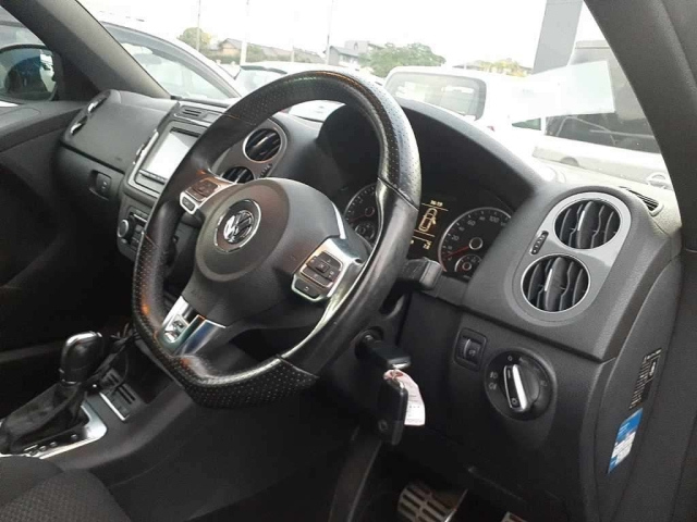 VOLKSWAGEN TIGUAN 2013