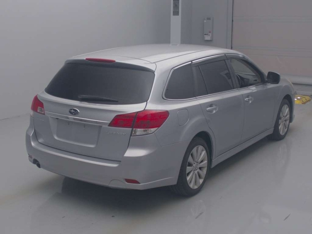 SUBARU LEGACY 2011