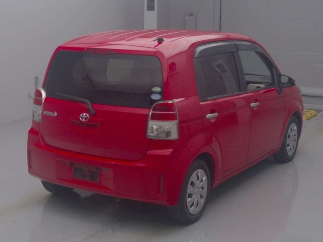 TOYOTA SPADE 2013