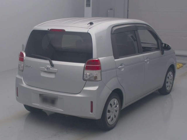 TOYOTA SPADE 2014