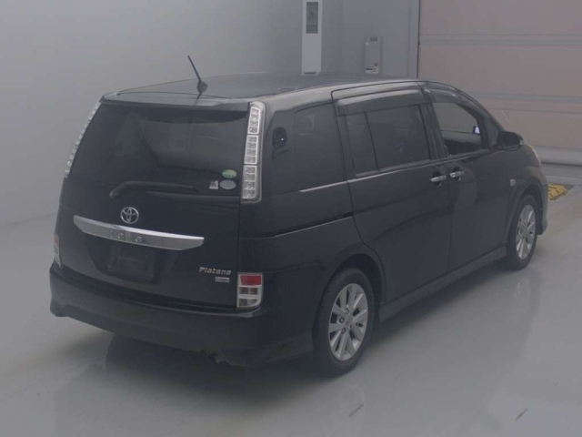TOYOTA ISIS 2013