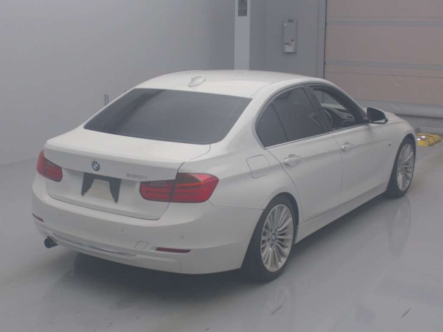 BMW 3 SERIES 2013