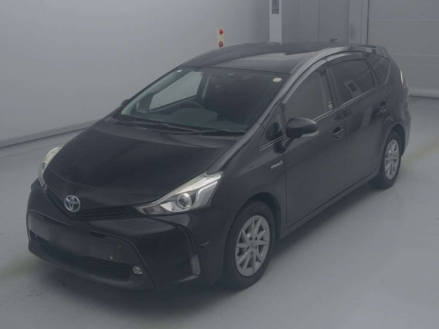 TOYOTA PRIUS ALPHA 2015