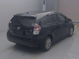 TOYOTA PRIUS ALPHA 2015