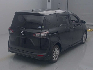 TOYOTA SIENTA 2016