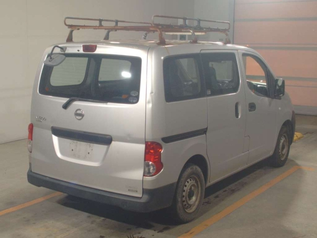 NISSAN NV200 2011