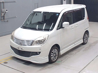 MITSUBISHI DELICA D2 2011